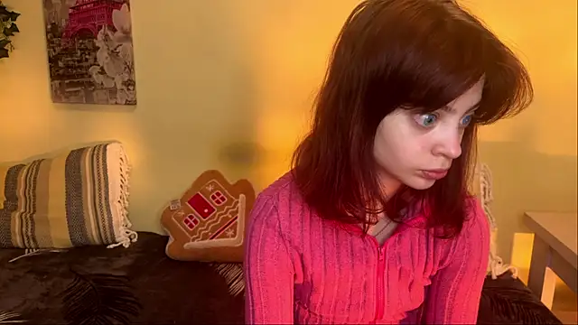 Snapshot of CassyVixen chatting on 05-17-26, 04:18 CassyVixen online show from 05-17-26, 04:18