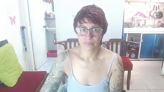 Snapshot of Charlotte_gray_ chatting on 04-18-26, 03:14 Charlotte gray online show from 04-18-26, 03:14