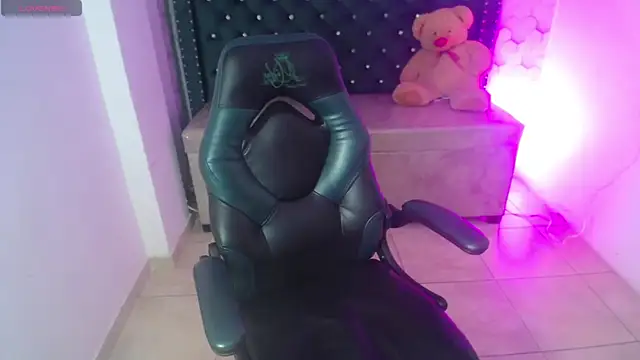 Snapshot of aylannyy_m chatting on 02-22-26, 04:08 aylannyy m online show from 02-22-26, 04:08