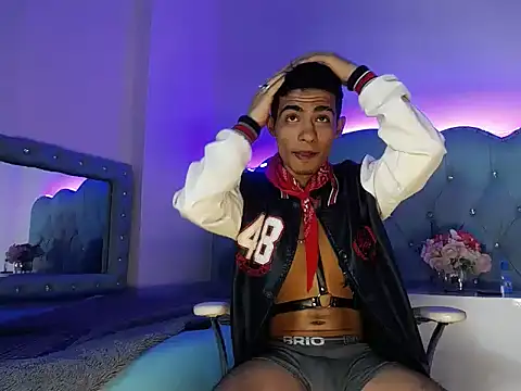 Snapshot of Apolo_Richards chatting on 02-09-26, 07:23 Apolo Richards online show from 02-09-26, 07:23