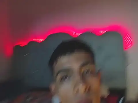 Snapshot of Apolo_Richards chatting on 02-14-26, 08:20 Apolo Richards online show from 02-14-26, 08:20