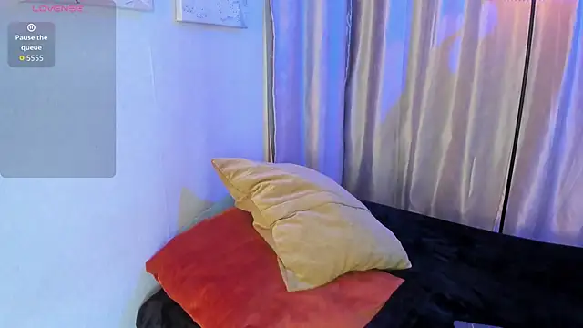 Demian Hush online show from 04-10-26, 03:35