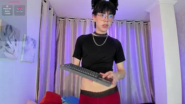 Demian Hush online show from 04-08-26, 03:08