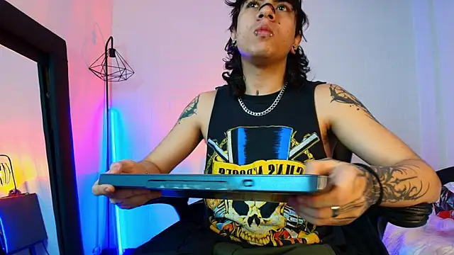 Axell Kussh online show from 03-28-26, 03:51