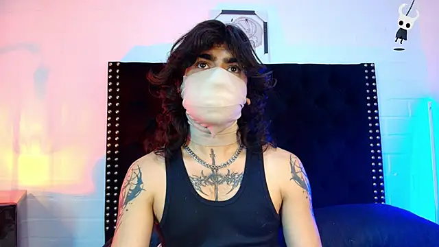 Snapshot of Axell_Kussh chatting on 02-18-26, 12:34 Axell Kussh online show from 02-18-26, 12:34