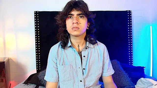 Snapshot of Axell_Kussh chatting on 02-17-26, 02:47 Axell Kussh online show from 02-17-26, 02:47