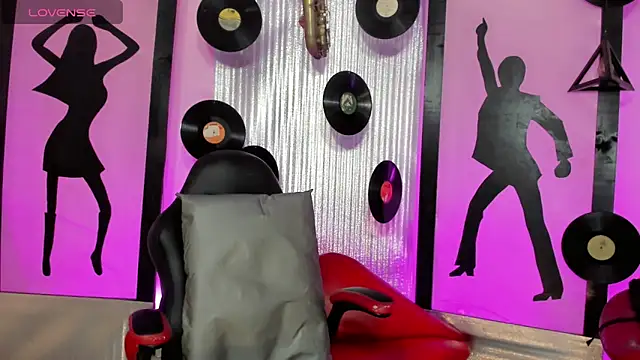 Snapshot of Cristal_and_noha chatting on 03-01-26, 03:28 Cristal and noha online show from 03-01-26, 03:28