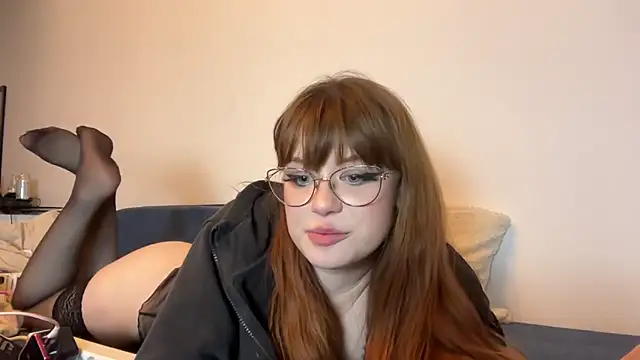 Sophiirose online show from 04-15-26, 05:28