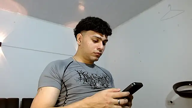 Philip Jons online show from 03-12-26, 06:12