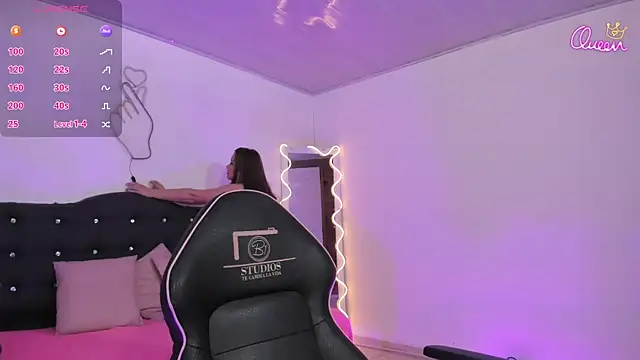 LUNAKITTY TAY online show from 04-14-26, 11:37