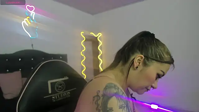 Snapshot of LUNAKITTY_TAY chatting on 03-02-26, 11:39 LUNAKITTY TAY online show from 03-02-26, 11:39