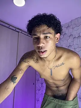 Snapshot of 777_dmz_ chatting on 02-15-26, 02:01 777 dmz online show from 02-15-26, 02:01