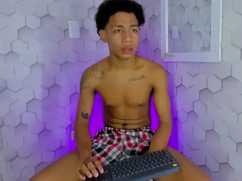 Snapshot of 777_dmz_ chatting on 02-08-26, 09:01 777 dmz online show from 02-08-26, 09:01