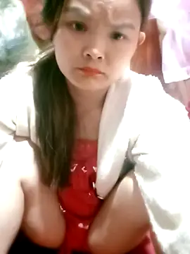 Snapshot of Luminana chatting on 05-02-26, 12:49 Luminana online show from 05-02-26, 12:49
