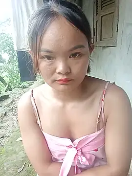 Snapshot of Luminana chatting on 05-23-26, 02:21 Luminana online show from 05-23-26, 02:21