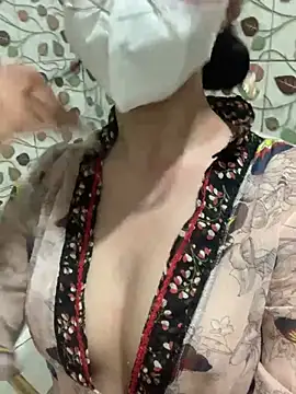 lonely lunae online show from 02-07-26, 05:37