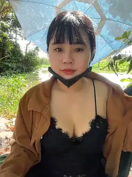 Snapshot of Lewd_couple chatting on 04-21-26, 01:53 Lewd couple online show from 04-21-26, 01:53