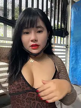 Snapshot of Lewd_couple chatting on 05-20-26, 01:57 Lewd couple online show from 05-20-26, 01:57
