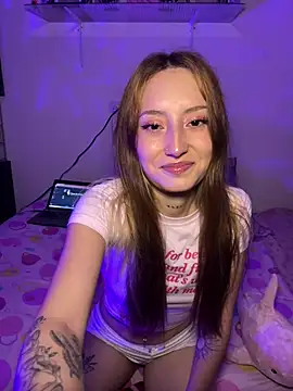 Snapshot of Lis_peach chatting on 02-20-26, 04:20 Lis peach online show from 02-20-26, 04:20