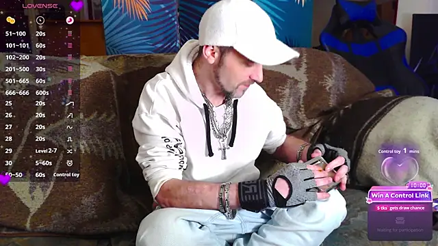 Snapshot of SwatRocShy chatting on 02-09-26, 08:56 SwatRocShy online show from 02-09-26, 08:56