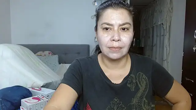 Snapshot of Karo_sexy chatting on 09-30-25, 05:24 Karo sexy online show from 09-30-25, 05:24