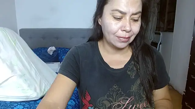 Snapshot of Karo_sexy chatting on 09-20-25, 11:10 Karo sexy online show from 09-20-25, 11:10