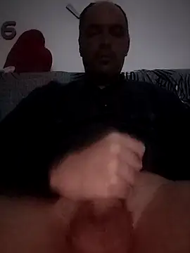 Snapshot of circott chatting on 02-14-26, 10:21 circott online show from 02-14-26, 10:21