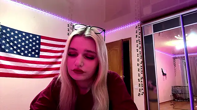 MiaBerlateen online show from 03-02-26, 05:20