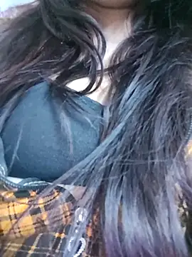 Snapshot of Moody-girl1 chatting on 02-28-26, 10:42 Moody-girl1 online show from 02-28-26, 10:42