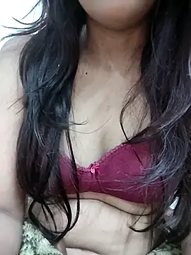 Snapshot of Moody-girl1 chatting on 02-18-26, 04:43 Moody-girl1 online show from 02-18-26, 04:43