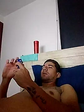 Snapshot of Camilo696903 chatting on 06-01-26, 10:37 Camilo696903 online show from 06-01-26, 10:37