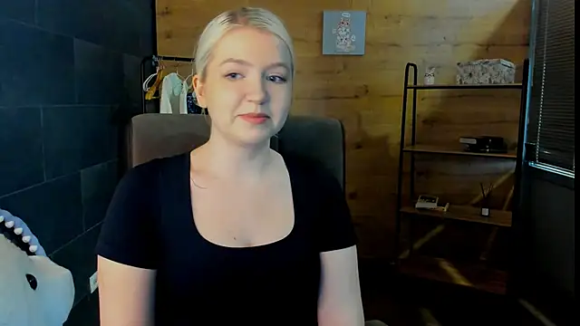 BeckyWashington online show from 06-05-26, 10:21