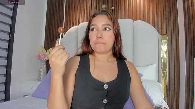 Emily Harpeer online show from 04-15-26, 11:38