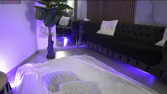 VansessaNyx online show from 04-03-26, 09:21