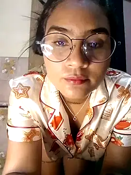 Snapshot of Zoe_Renata chatting on 07-11-26, 02:56 Zoe Renata online show from 07-11-26, 02:56