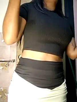Snapshot of Zoe_Renata chatting on 07-19-26, 03:15 Zoe Renata online show from 07-19-26, 03:15