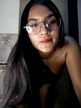 Snapshot of Zoe_Renata chatting on 06-20-26, 03:22 Zoe Renata online show from 06-20-26, 03:22