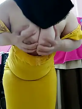 Warda Egy online show from 03-28-26, 03:40