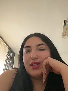 Amber Sinn online show from 03-26-26, 01:42