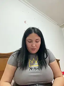 Amber Sinn online show from 05-25-26, 06:17