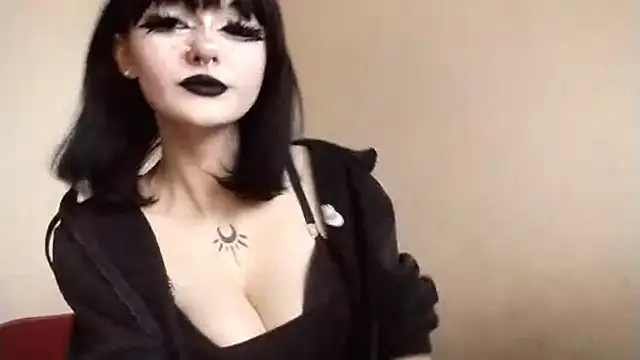 Snapshot of SmilingPatent chatting on 02-07-26, 01:19 SmilingPatent online show from 02-07-26, 01:19