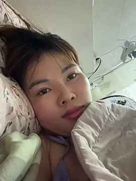 Snapshot of Loyalty-love chatting on 02-23-26, 03:56 Loyalty-love online show from 02-23-26, 03:56