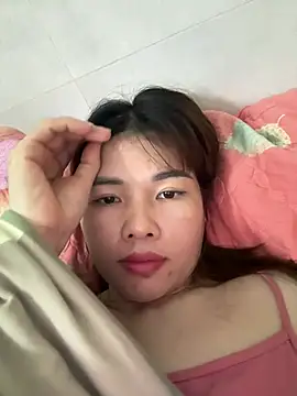 Snapshot of Loyalty-love chatting on 03-02-26, 02:02 Loyalty-love online show from 03-02-26, 02:02