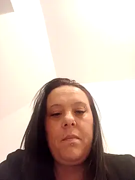 Snapshot of louisa36 chatting on 02-28-26, 02:33 louisa36 online show from 02-28-26, 02:33