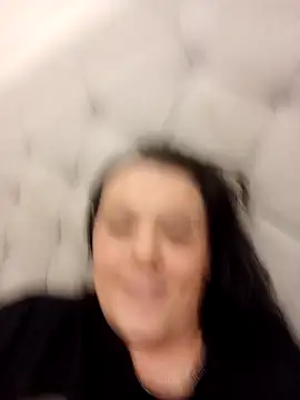 Snapshot of louisa36 chatting on 02-14-26, 11:49 louisa36 online show from 02-14-26, 11:49