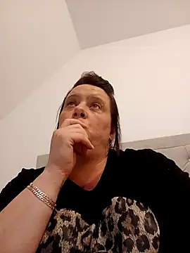 louisa36 online show from 03-31-26, 07:16