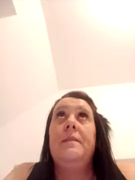 Snapshot of louisa36 chatting on 03-01-26, 11:05 louisa36 online show from 03-01-26, 11:05