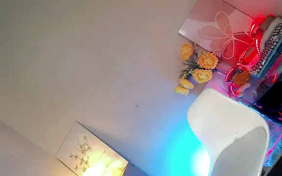 BitchWithTaste online show from 04-12-26, 10:35