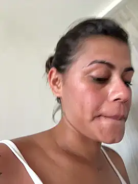 RachelWeisz  online show from 04-04-26, 02:23