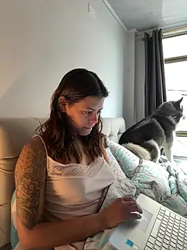 RachelWeisz  online show from 05-02-26, 12:54